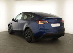 Tesla Model Y - 2025
