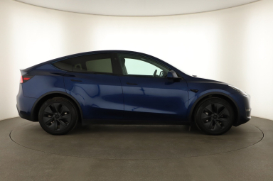 Tesla Model Y - 2025