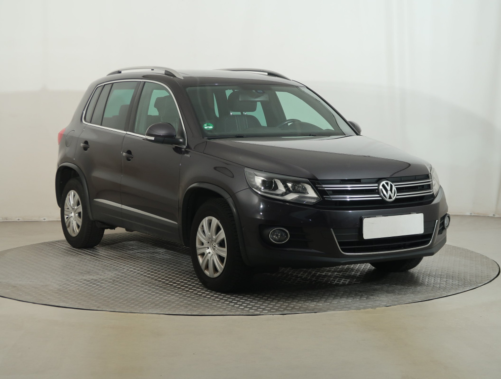 Volkswagen Tiguan, 2015
