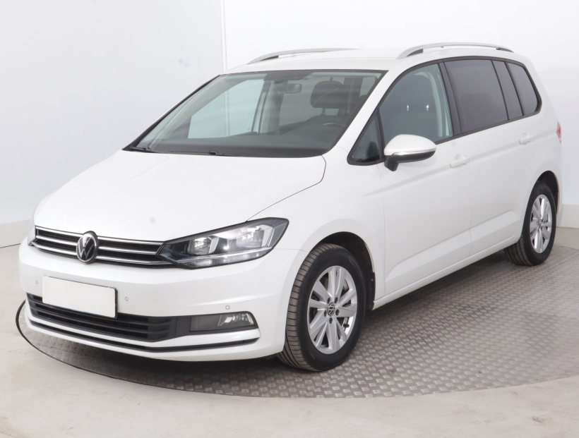 Volkswagen Touran, 2021