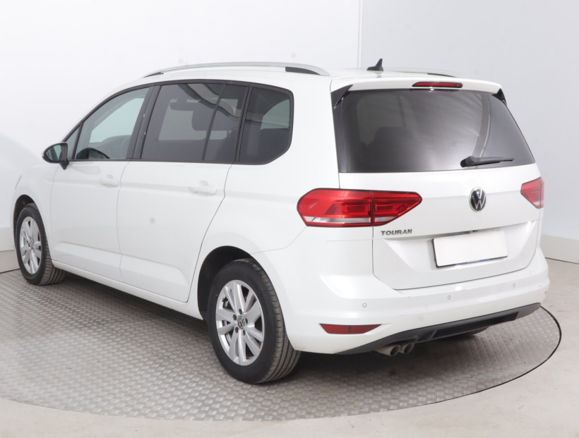 Volkswagen Touran, 2021