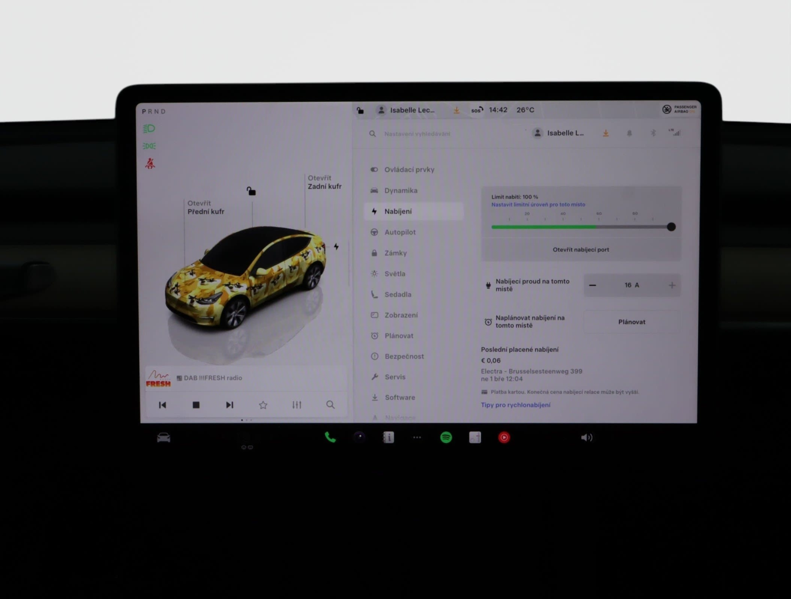 Tesla Model Y - 2023