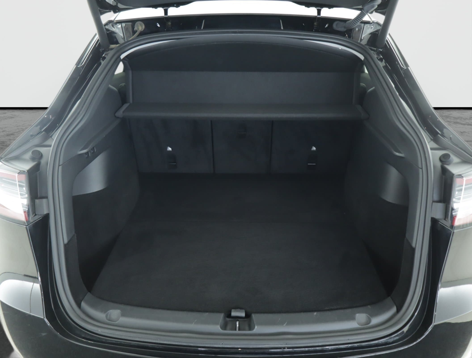 Tesla Model Y - 2023
