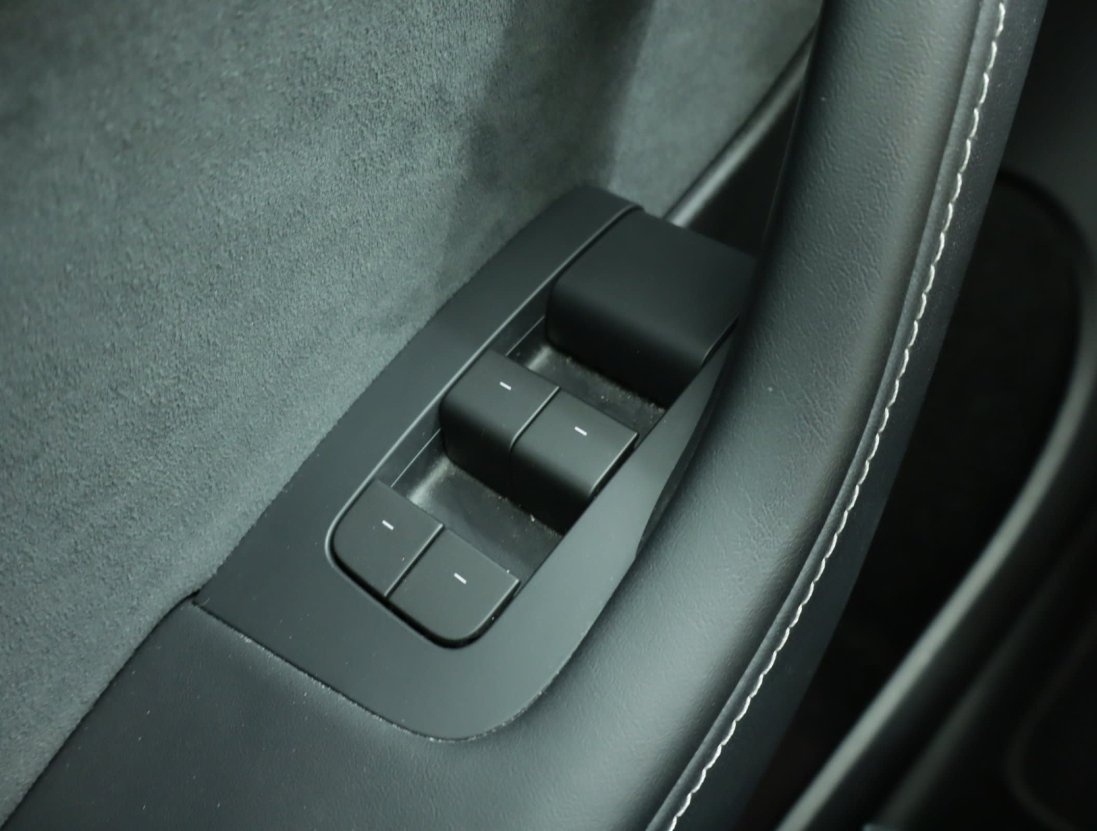 Tesla Model Y - 2023