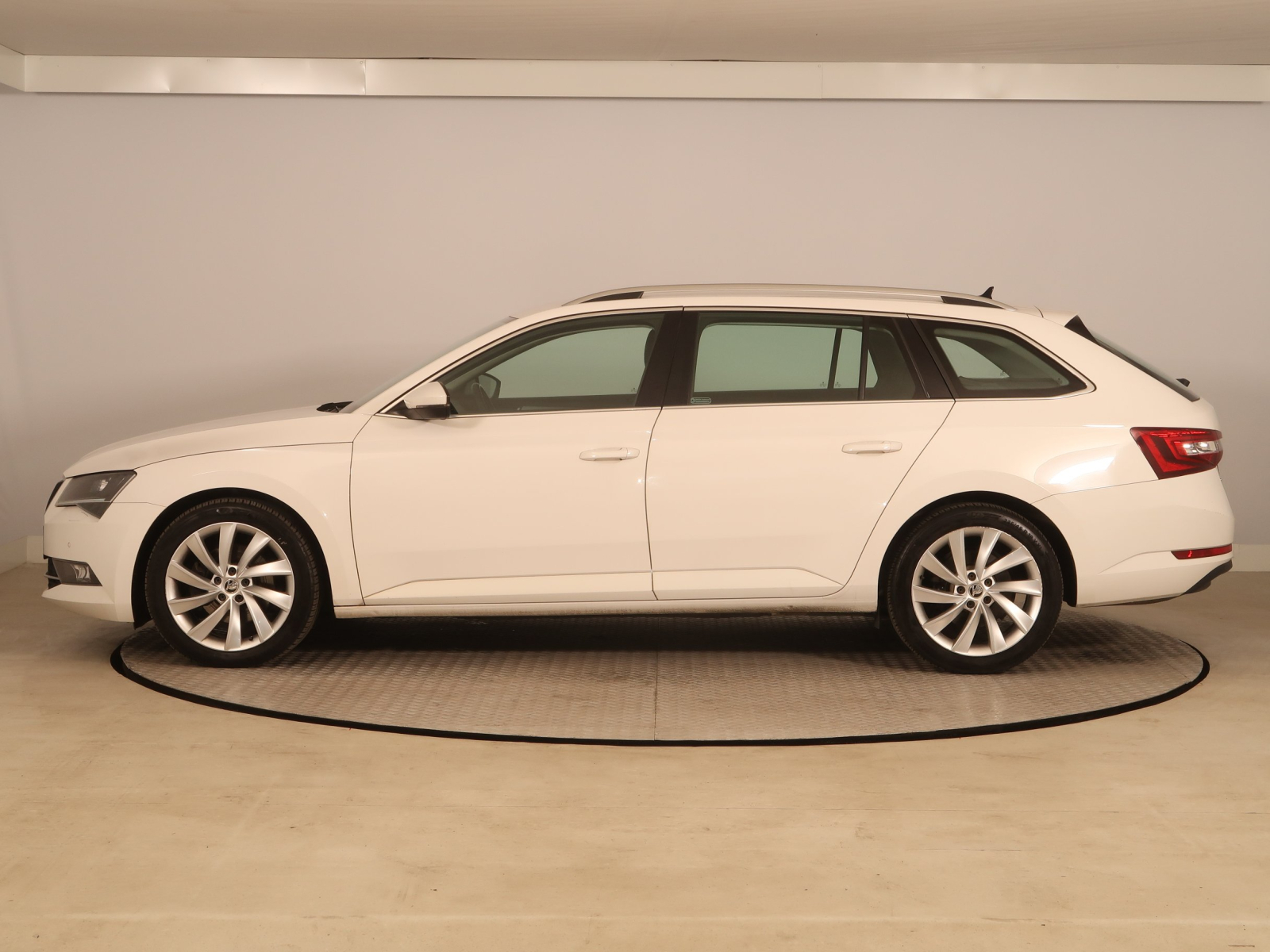 Škoda Superb - 2018