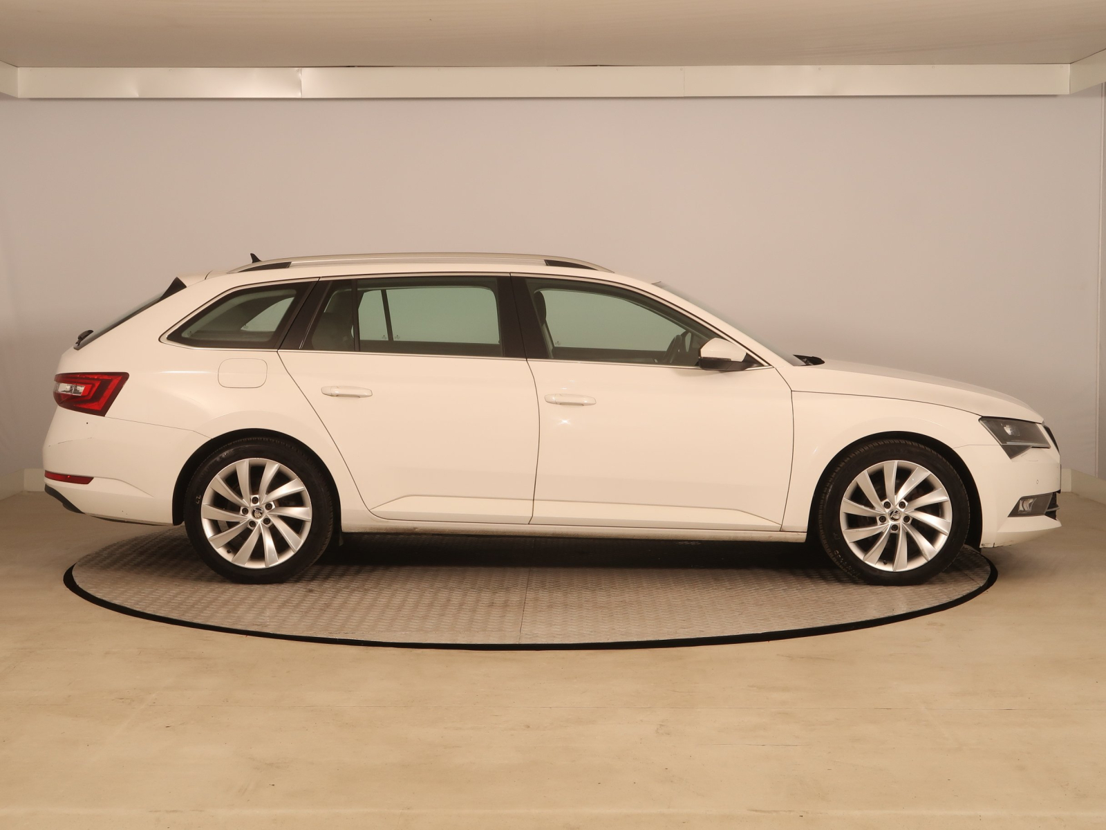 Škoda Superb - 2018