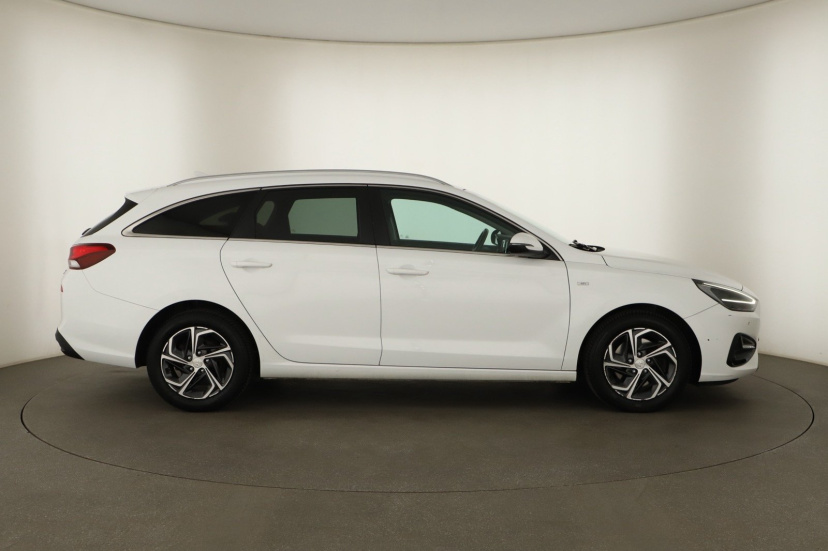 Hyundai i30, 2021