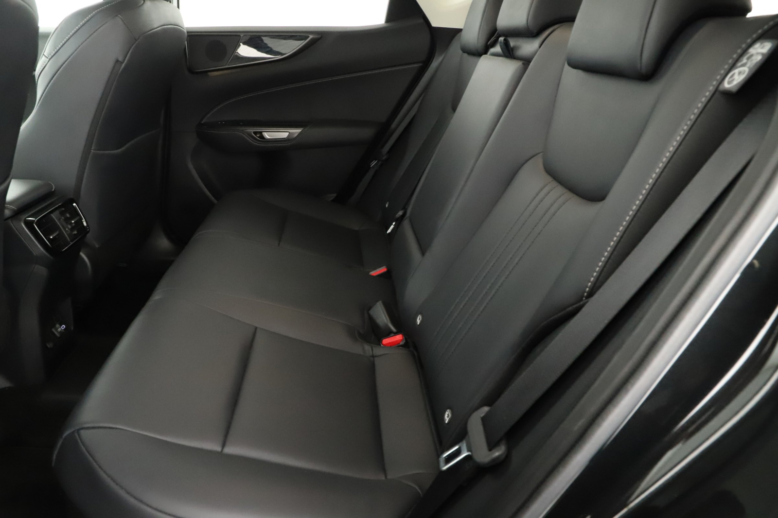 Lexus NX - 2023