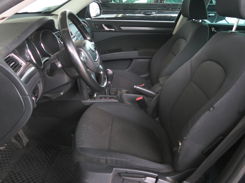 Škoda Superb, 2012