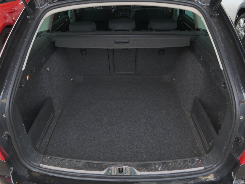 Škoda Superb, 2012