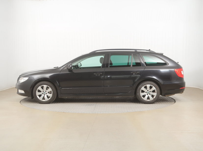Škoda Superb, 2012