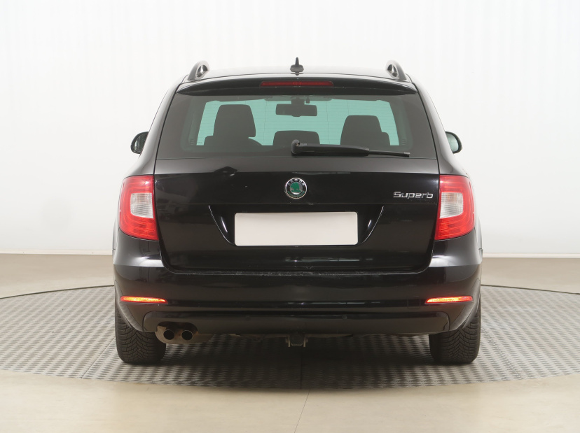 Škoda Superb, 2012