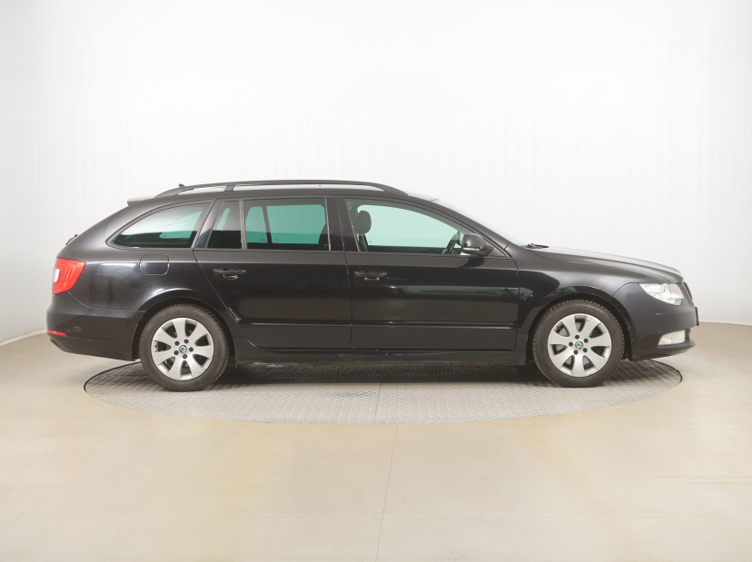Škoda Superb, 2012
