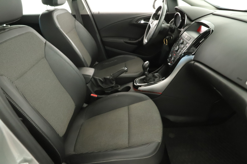 Opel Astra, 2015