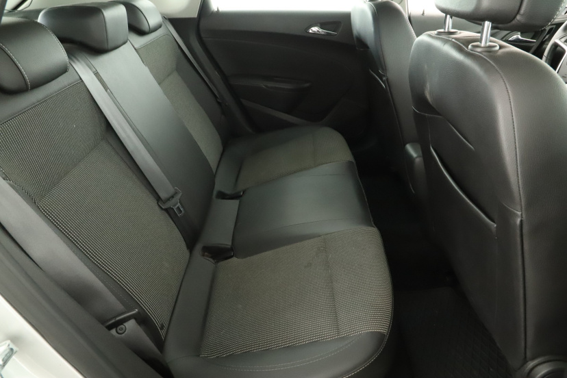 Opel Astra, 2015