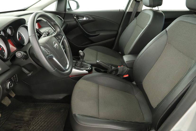 Opel Astra, 2015