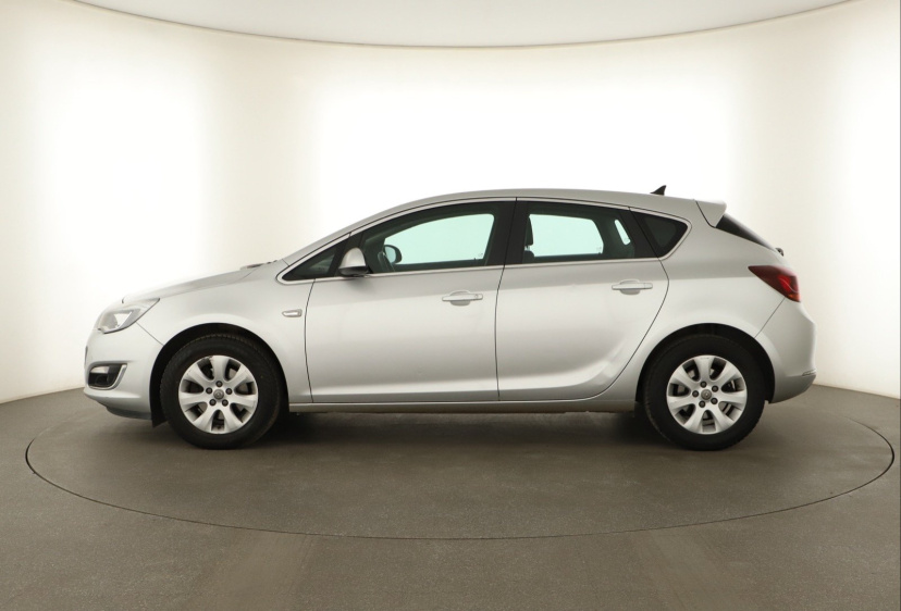 Opel Astra, 2015