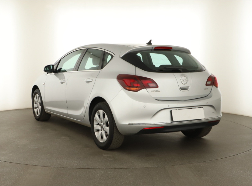 Opel Astra, 2015