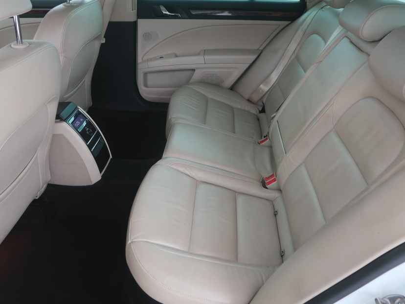 Škoda Superb, 2012