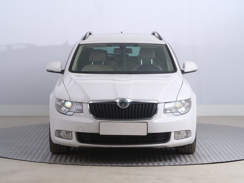 Škoda Superb, 2012