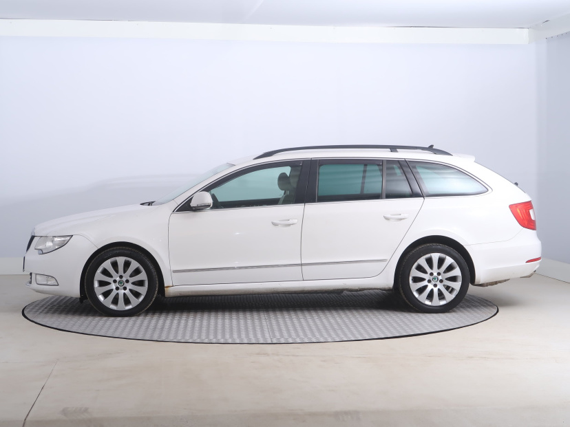 Škoda Superb, 2012