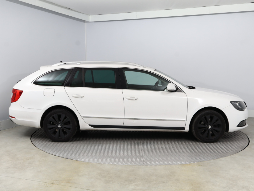 Škoda Superb, 2014