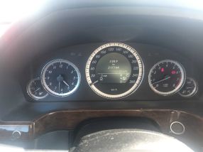 Mercedes-Benz E - 2010