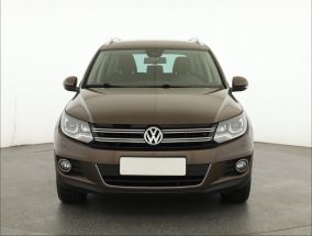 Volkswagen Tiguan - 2015