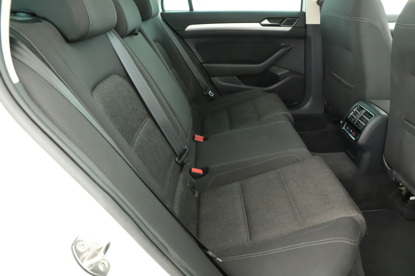 Volkswagen Passat, 2017