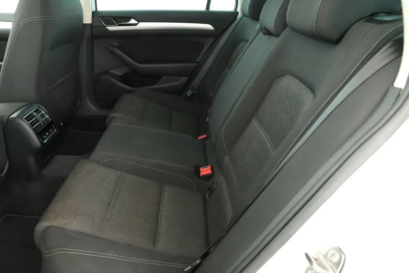 Volkswagen Passat, 2017