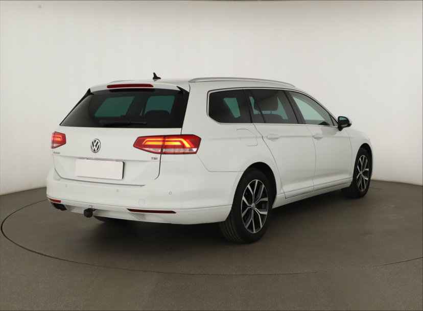 Volkswagen Passat, 2017