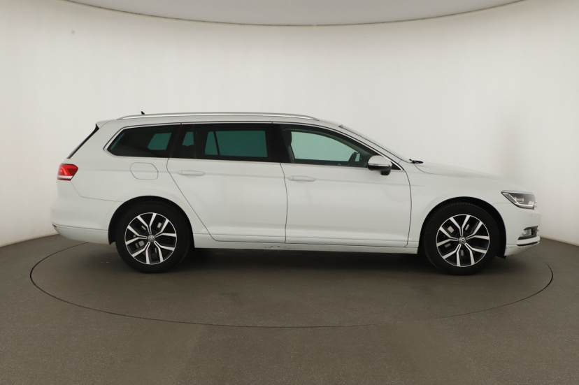 Volkswagen Passat, 2017