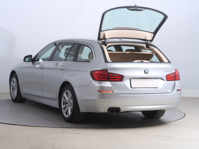BMW 5, 2011