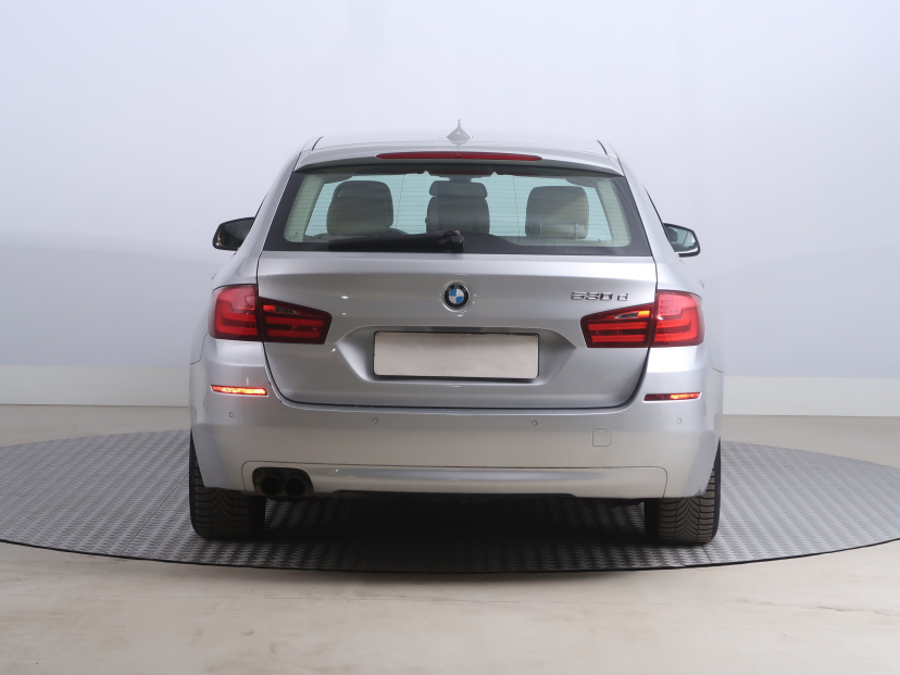 BMW 5, 2011