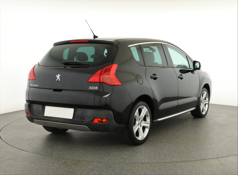 Peugeot 3008, 2010