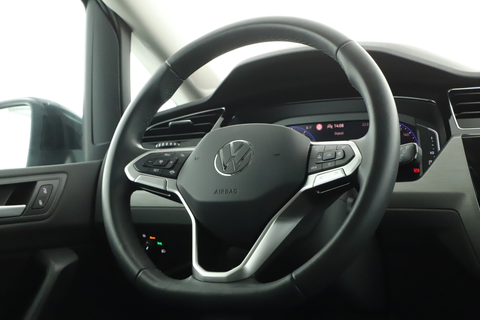 Volkswagen Touran - 2024