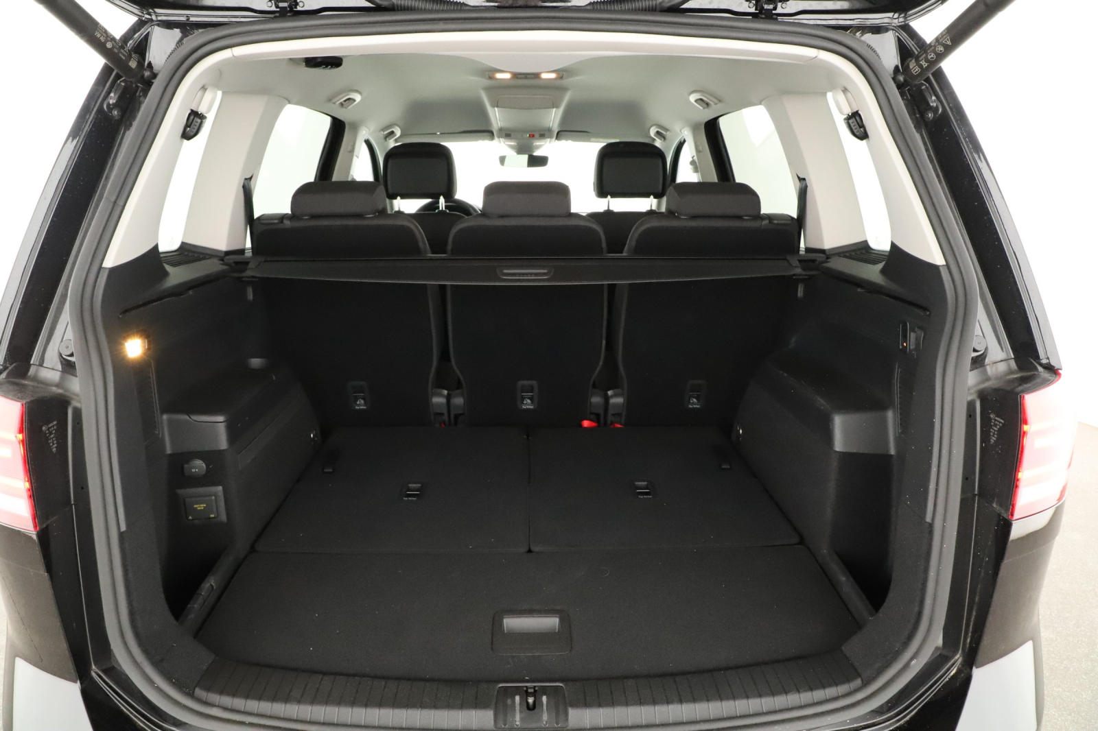 Volkswagen Touran - 2024