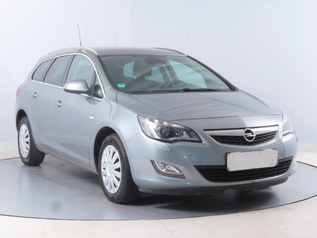 Opel Astra 2012