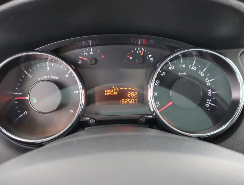 Peugeot 5008, 2012