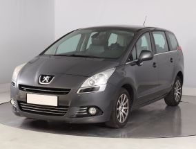 Peugeot 5008 - 2012