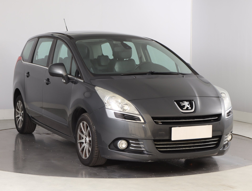 Peugeot 5008, 2012