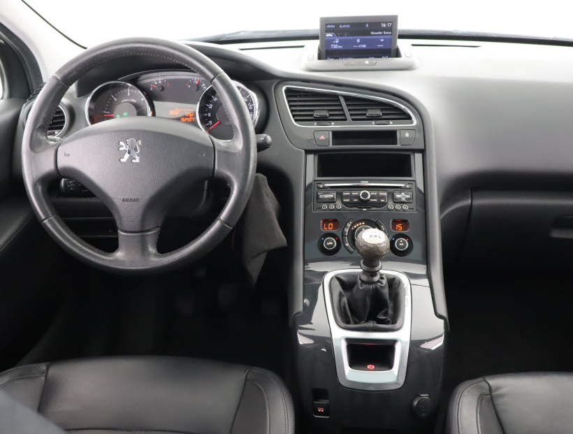 Peugeot 5008, 2012