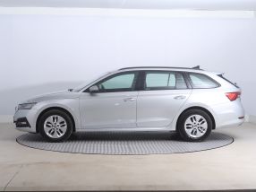 Škoda Octavia - 2023