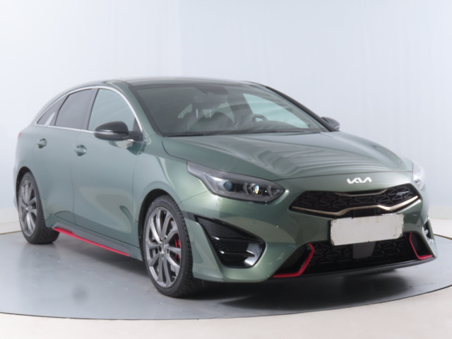 Kia ProCeed 2023