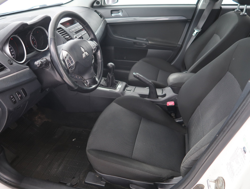 Mitsubishi Lancer, 2010