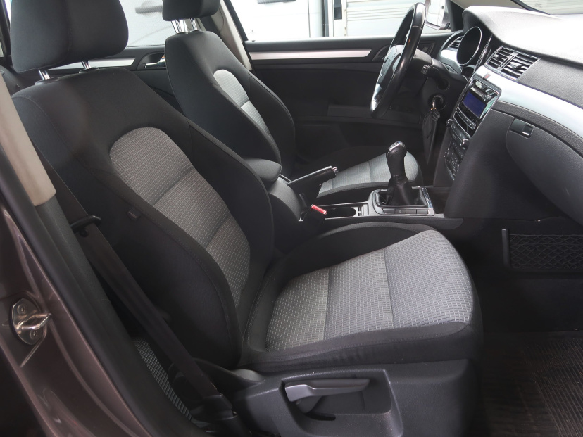 Škoda Superb, 2010
