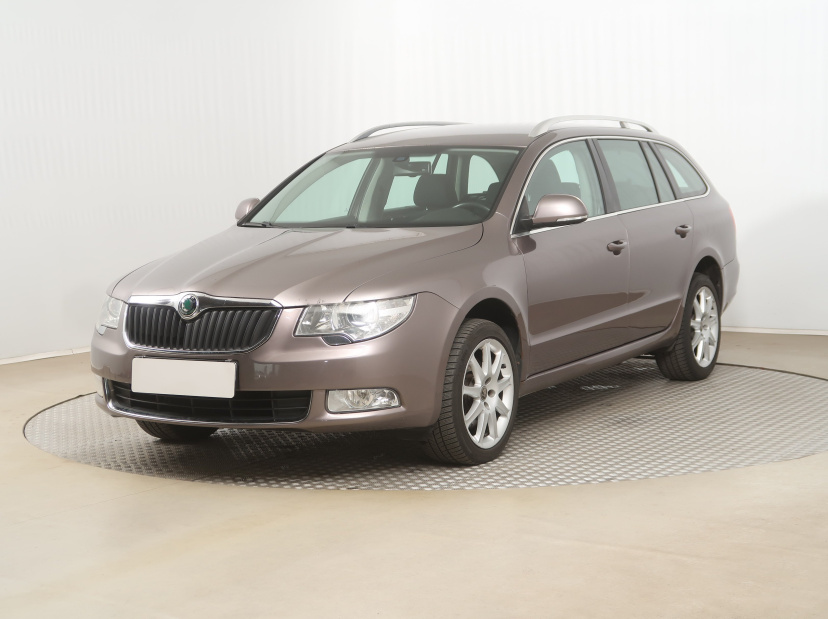 Škoda Superb, 2010
