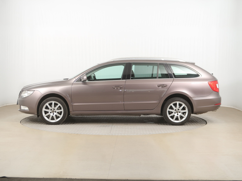 Škoda Superb, 2010