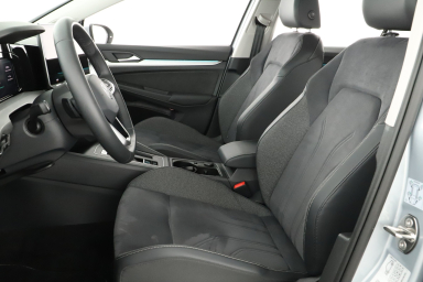 Volkswagen Golf - 2025