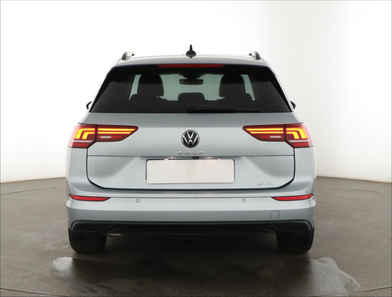 Volkswagen Golf - 2025